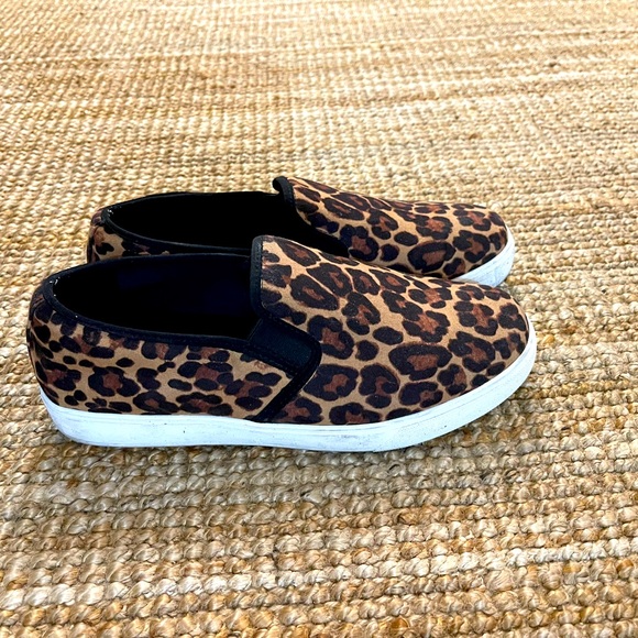 Leopard print canvas sneakers women sz 11W in very good condition. - Picture 3 of 6